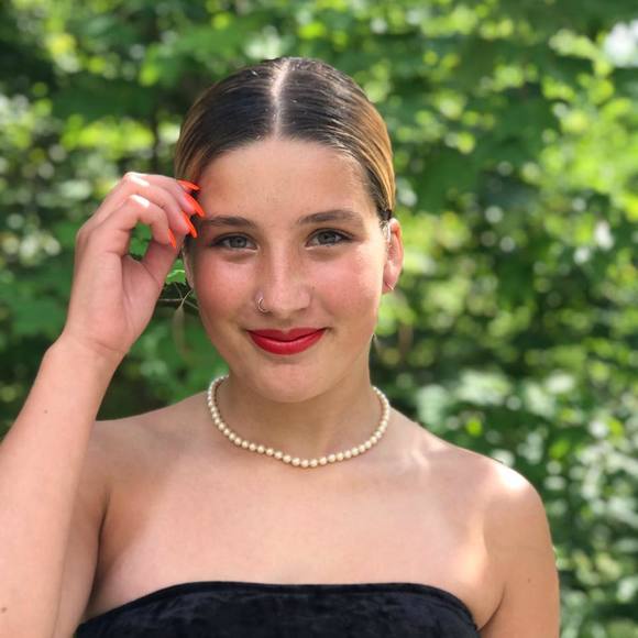 Meet your Posher, Daya - Picture 1 of 1